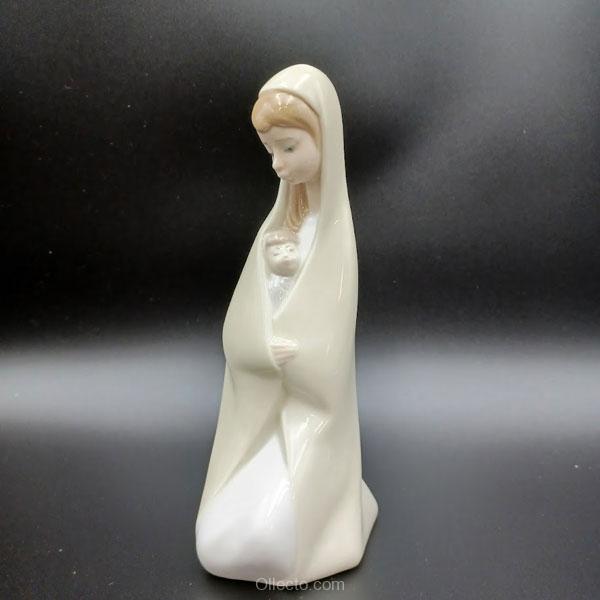 Lladro 4636 Girl with Child