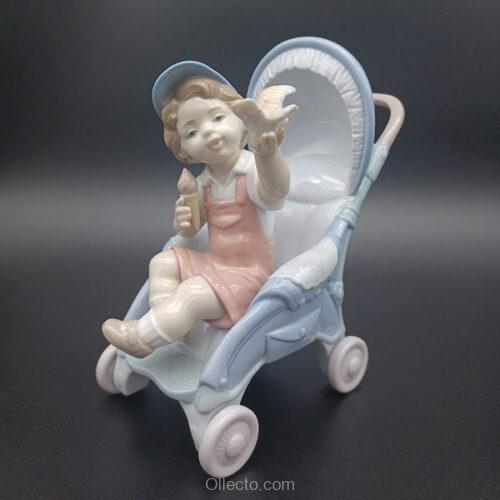 Lladro 6904 Bundle of Surprises