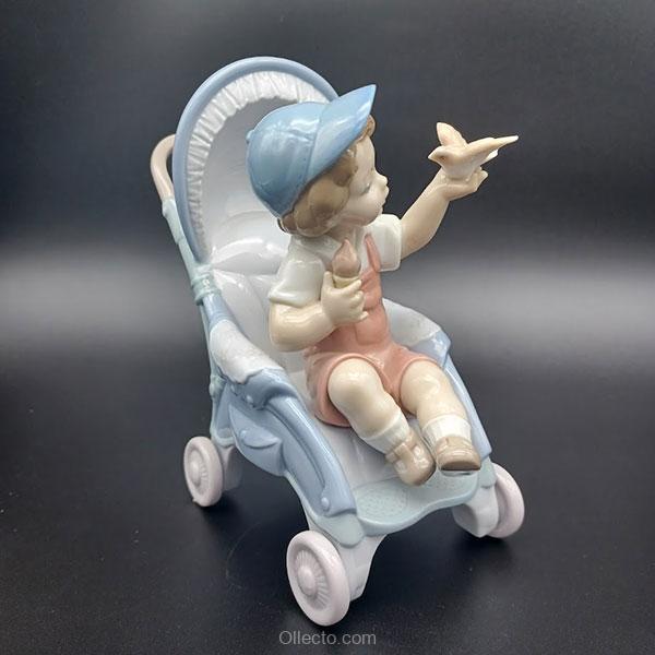 Lladro 6904 Bundle of Surprises - Image 2