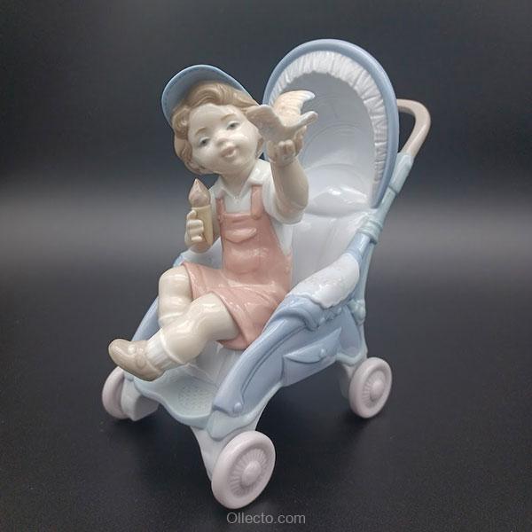 Lladro 6904 Bundle of Surprises