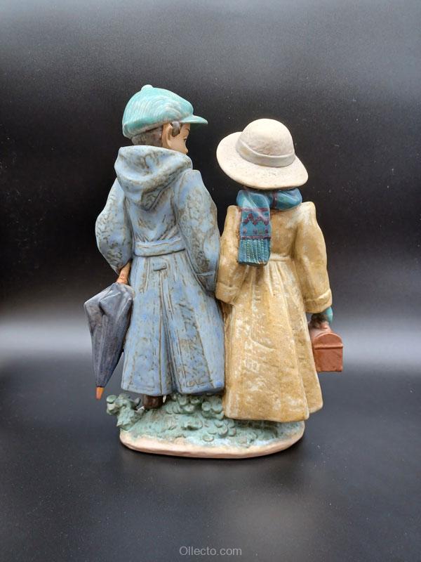 Lladro 2242 Away to School - Image 3