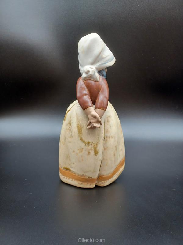Lladro 2076 Lonely - Image 2