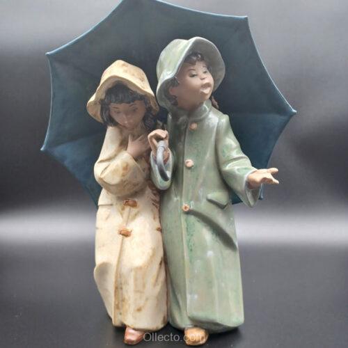 Lladro 2077 The Rain in Spain