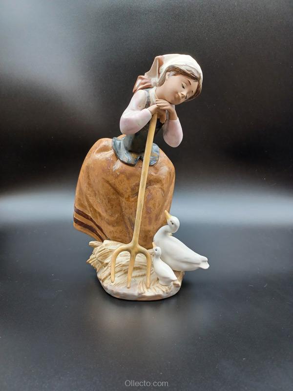 Lladro 2178 Harvest Helpers