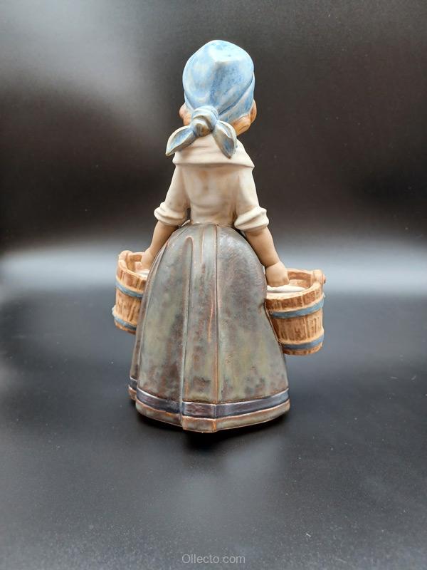 Lladro 3512 Girl with Two Pails - Image 2