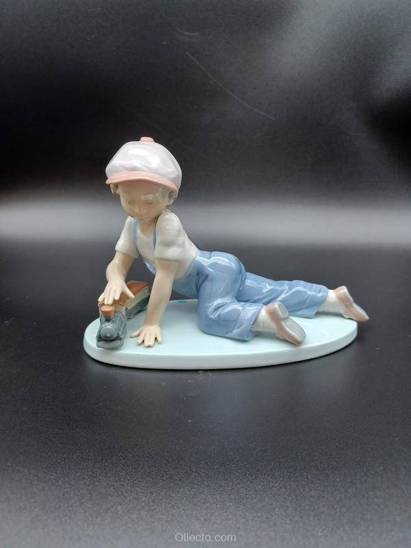 Lladro 7619 All Aboard