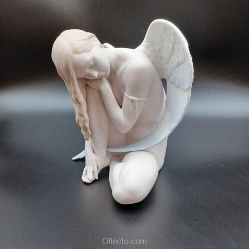 Lladro 8236 Wonderful Angel