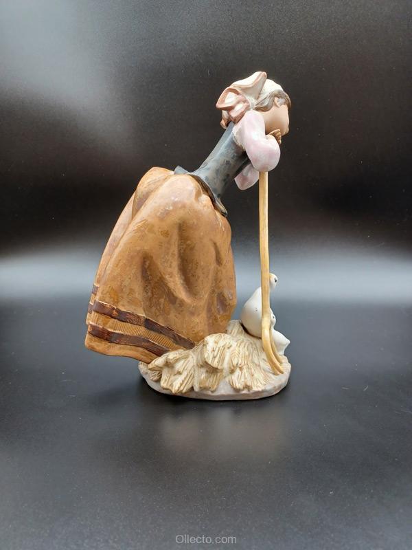 Lladro 2178 Harvest Helpers - Image 2