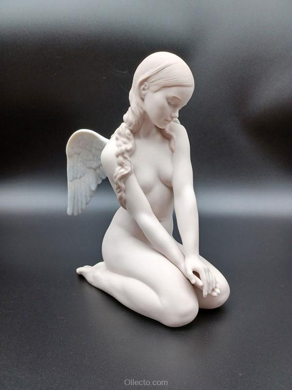 Lladro 8235 Beautiful Angel
