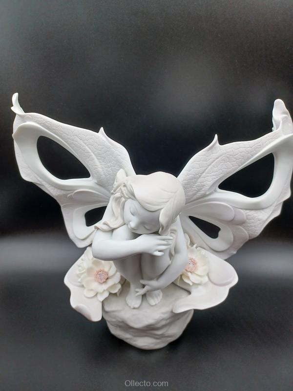 Lladro 6968 Lady Butterfly - Image 2