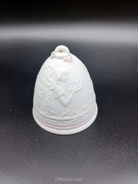 Lladro 2001 Christmas Bell - Image 2