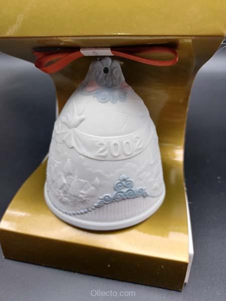Lladro 2002 Christmas Bell - Image 4
