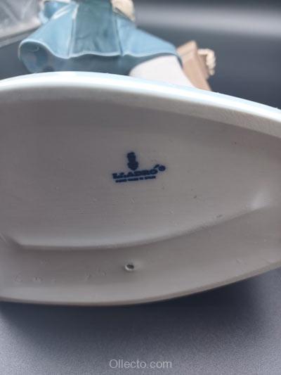 Lladro 4908 The Barrister - Image 3