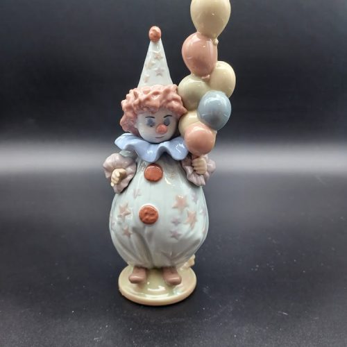 Lladro 5811 Littlest Clown