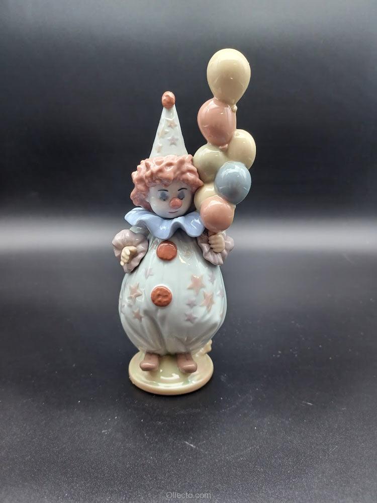 Lladro 5811 Littlest Clown