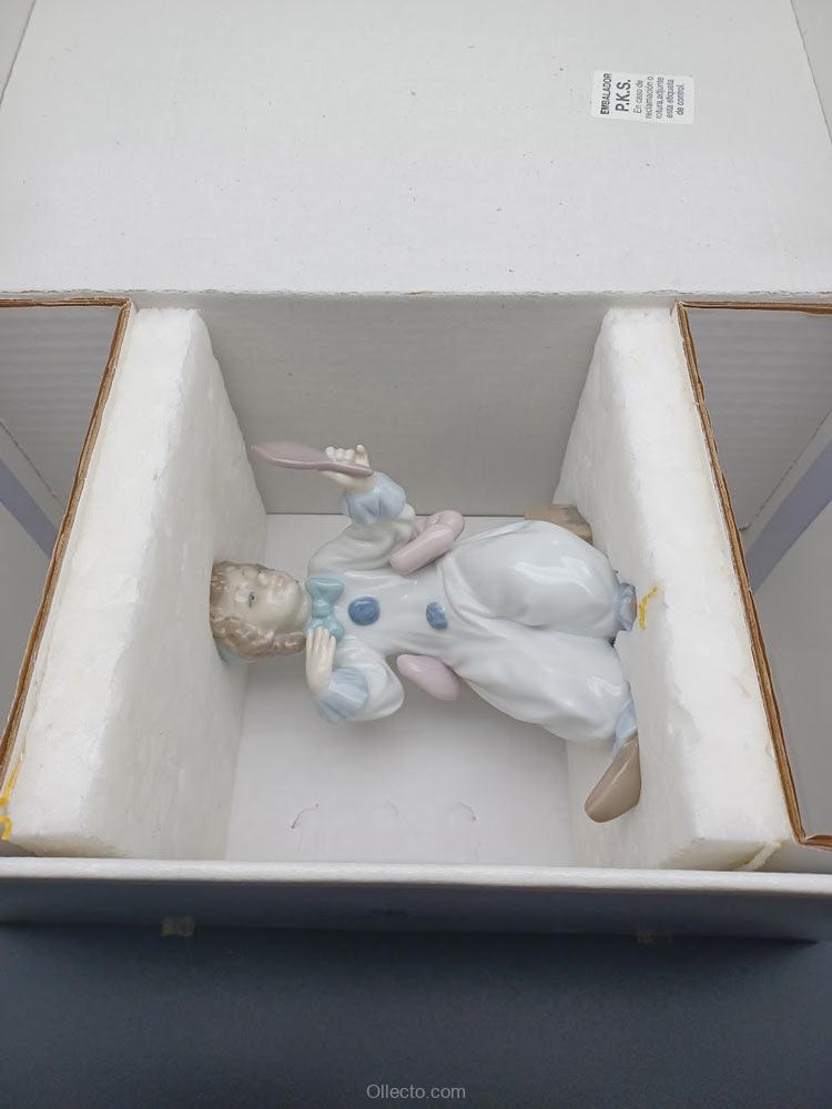 Lladro 6257 Pierrot in Preparation - Image 4